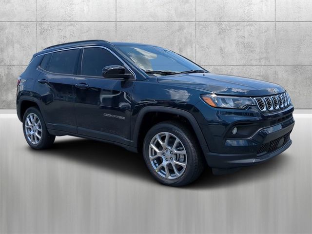 2024 Jeep Compass Latitude Lux