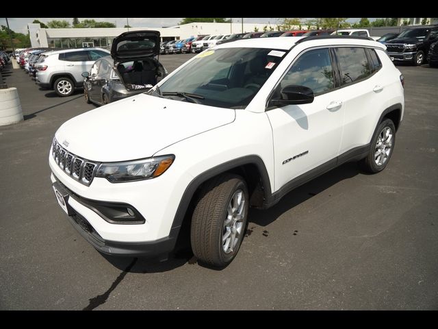 2024 Jeep Compass Latitude Lux