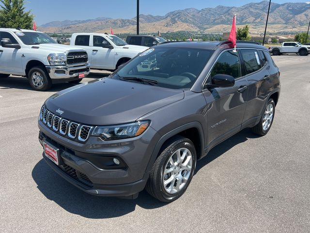 2024 Jeep Compass Latitude Lux