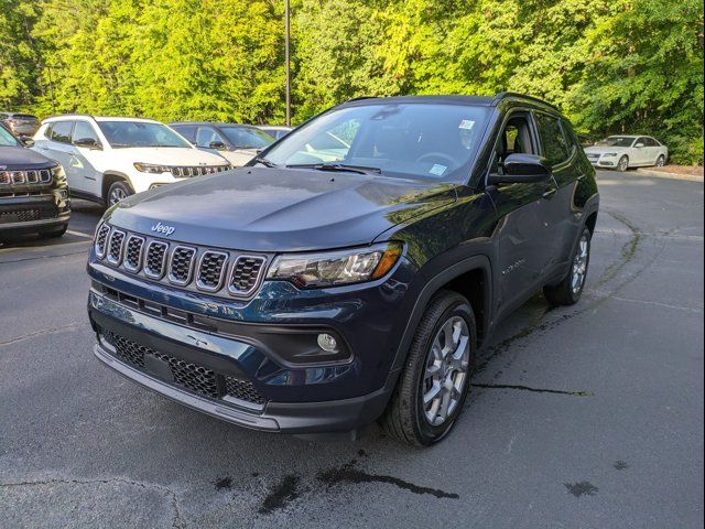 2024 Jeep Compass Latitude Lux