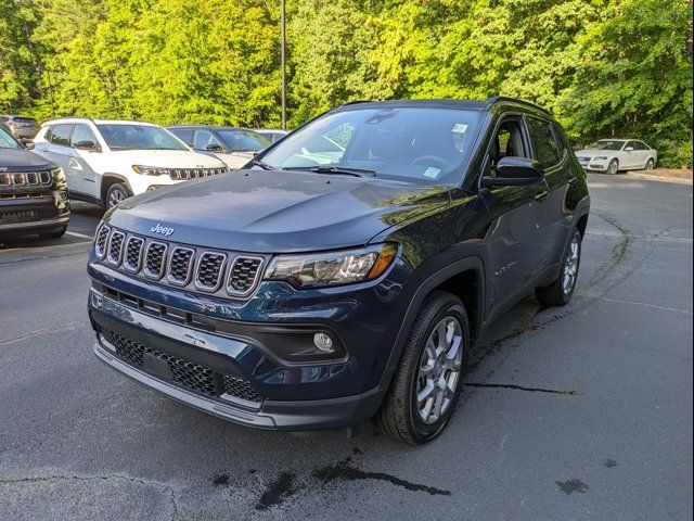 2024 Jeep Compass Latitude Lux