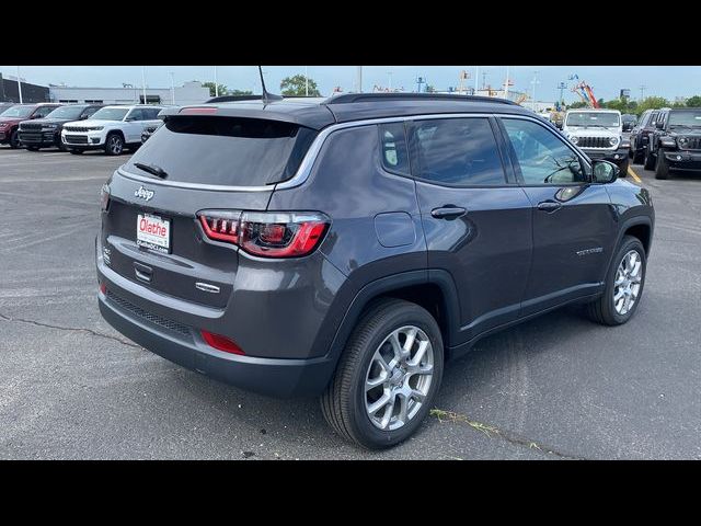 2024 Jeep Compass Latitude Lux