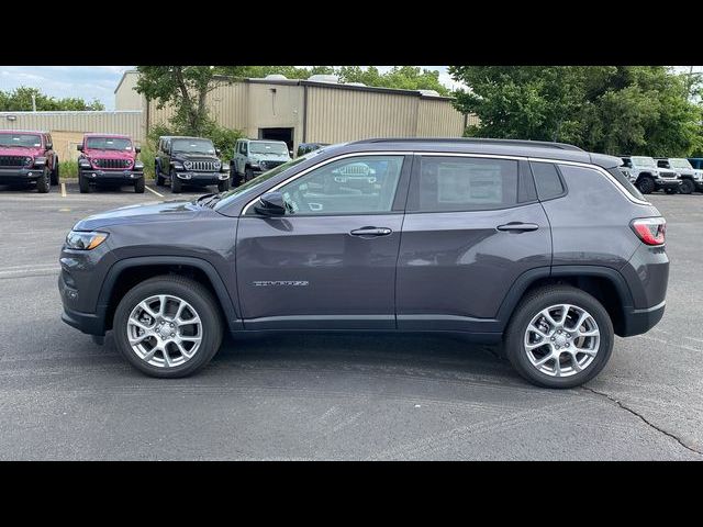 2024 Jeep Compass Latitude Lux