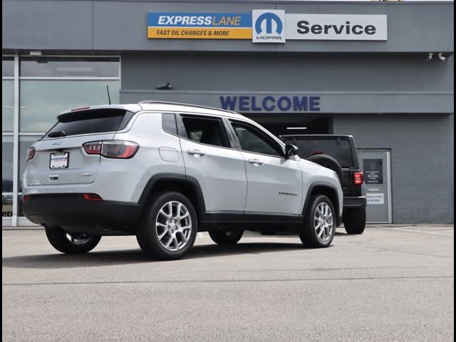 2024 Jeep Compass Latitude Lux