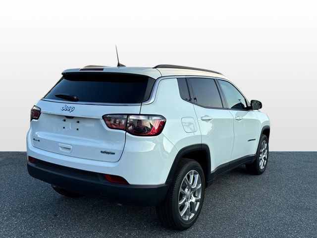 2024 Jeep Compass Latitude Lux