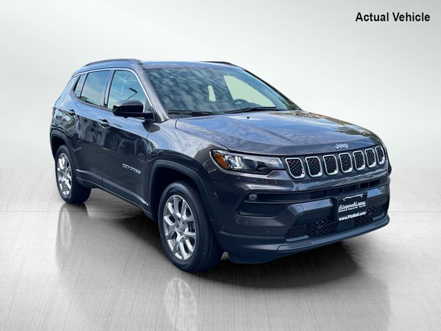 2024 Jeep Compass Latitude Lux