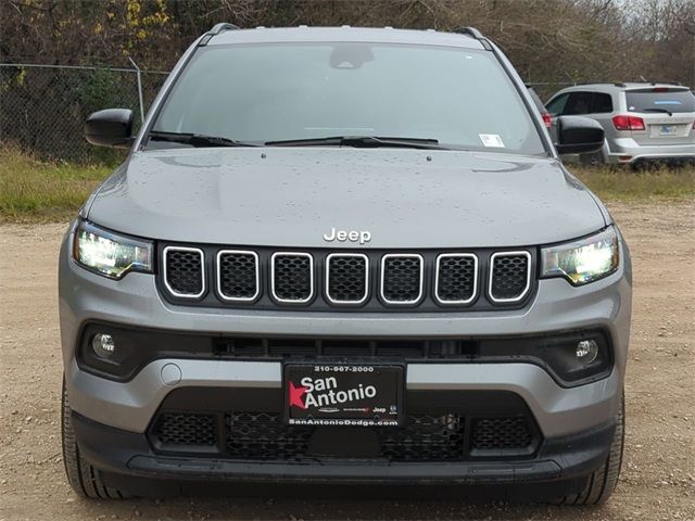 2024 Jeep Compass Latitude Lux