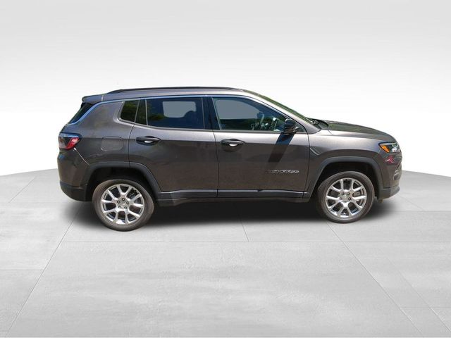 2024 Jeep Compass Latitude Lux