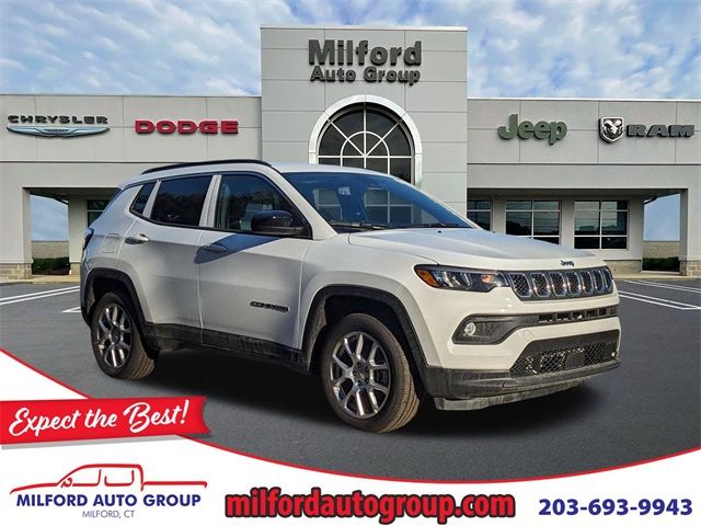 2024 Jeep Compass Latitude Lux