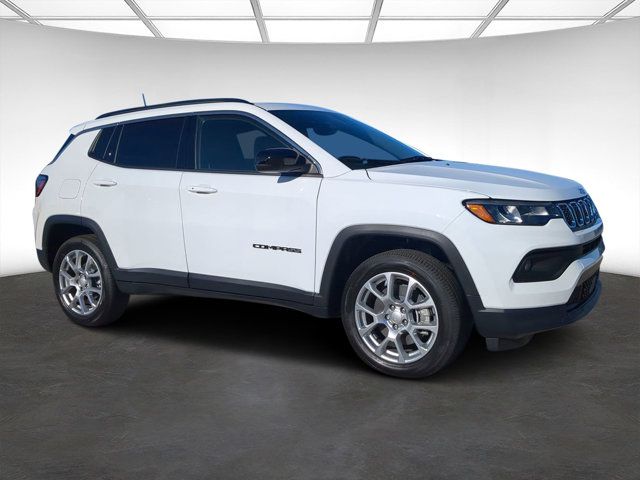 2024 Jeep Compass Latitude Lux