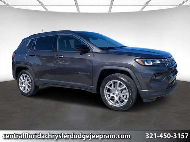 2024 Jeep Compass Latitude Lux