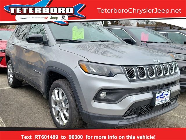 2024 Jeep Compass Latitude Lux