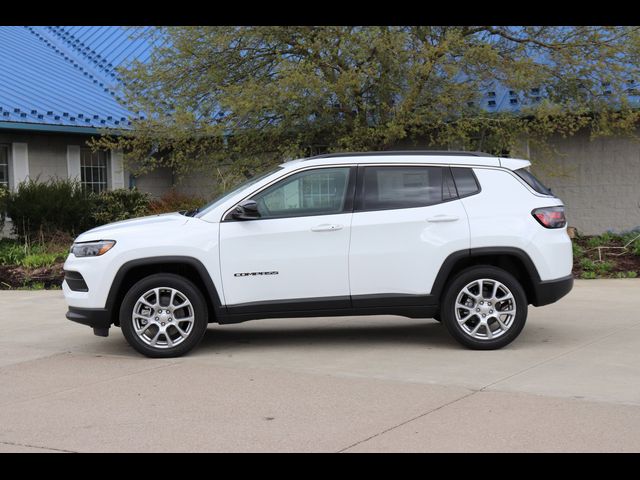 2024 Jeep Compass Latitude Lux