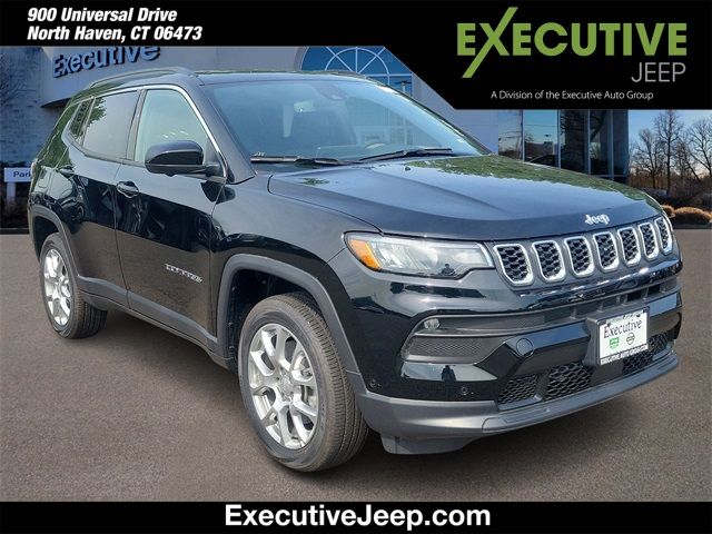 2024 Jeep Compass Latitude Lux