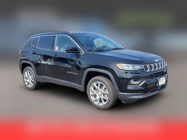 2024 Jeep Compass Latitude Lux