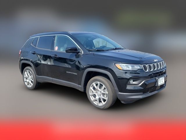 2024 Jeep Compass Latitude Lux