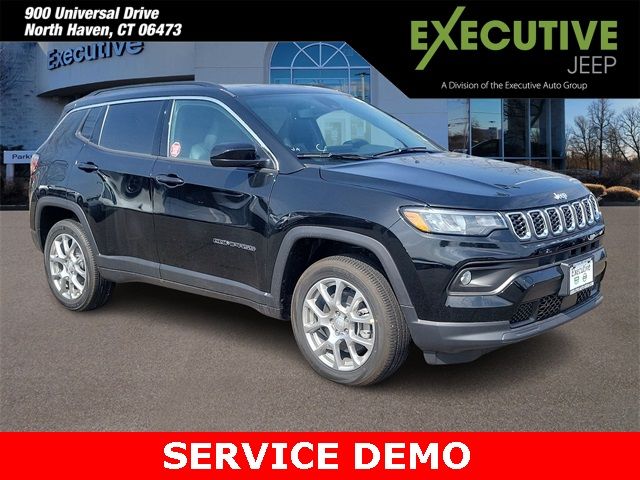 2024 Jeep Compass Latitude Lux