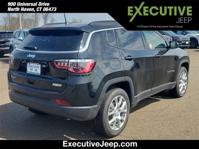 2024 Jeep Compass Latitude Lux