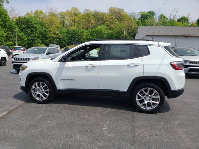 2024 Jeep Compass Latitude Lux