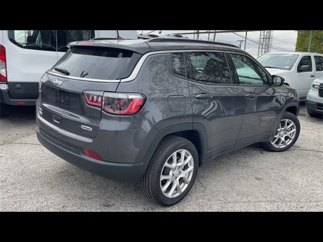 2024 Jeep Compass Latitude Lux