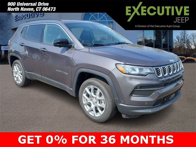 2024 Jeep Compass Latitude Lux