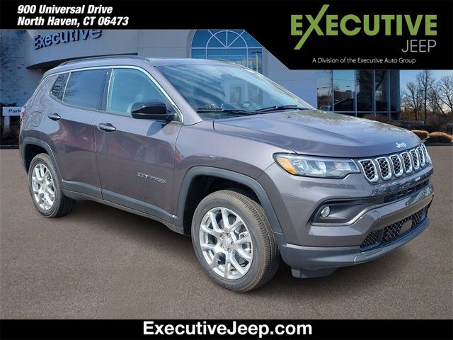 2024 Jeep Compass Latitude Lux