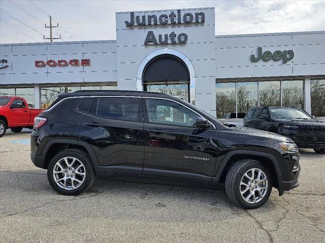 2024 Jeep Compass Latitude Lux