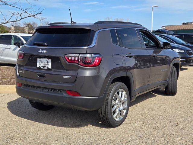 2024 Jeep Compass Latitude Lux