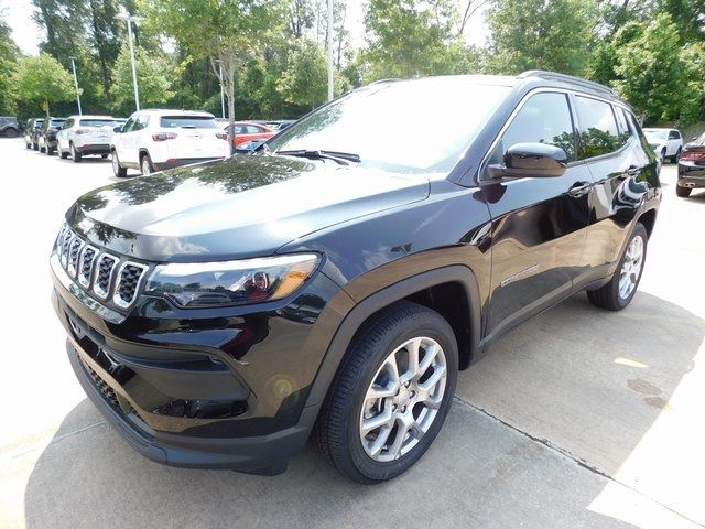 2024 Jeep Compass Latitude Lux