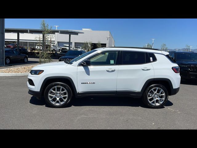 2024 Jeep Compass Latitude Lux