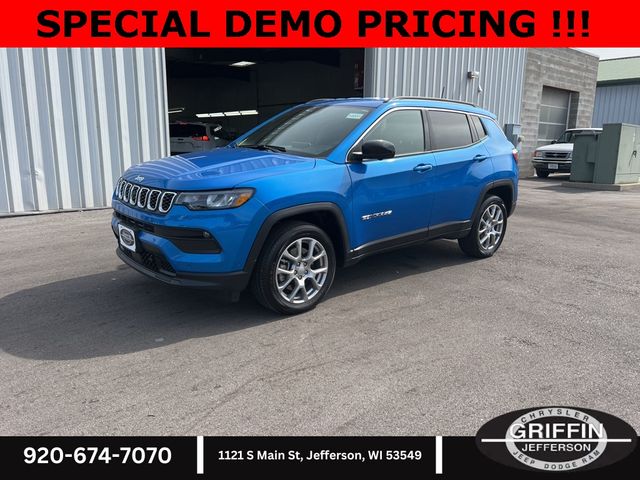 2024 Jeep Compass Latitude Lux