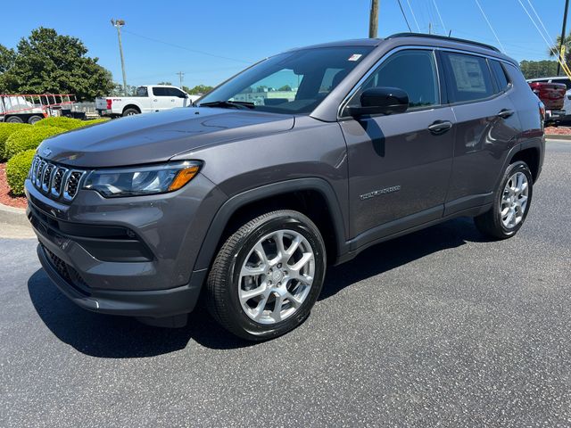 2024 Jeep Compass Latitude Lux