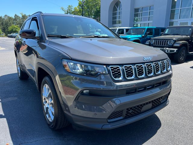 2024 Jeep Compass Latitude Lux