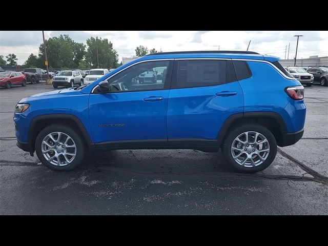 2024 Jeep Compass Latitude Lux