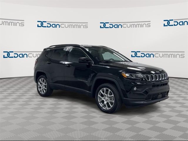 2024 Jeep Compass Latitude Lux