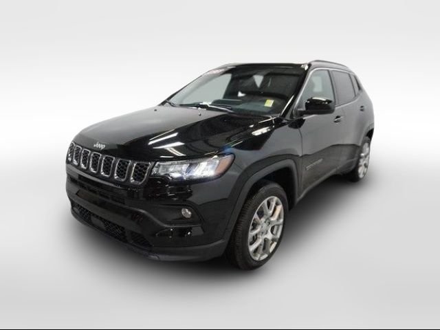 2024 Jeep Compass Latitude Lux