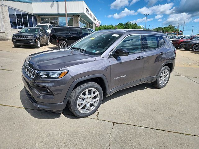 2024 Jeep Compass Latitude Lux