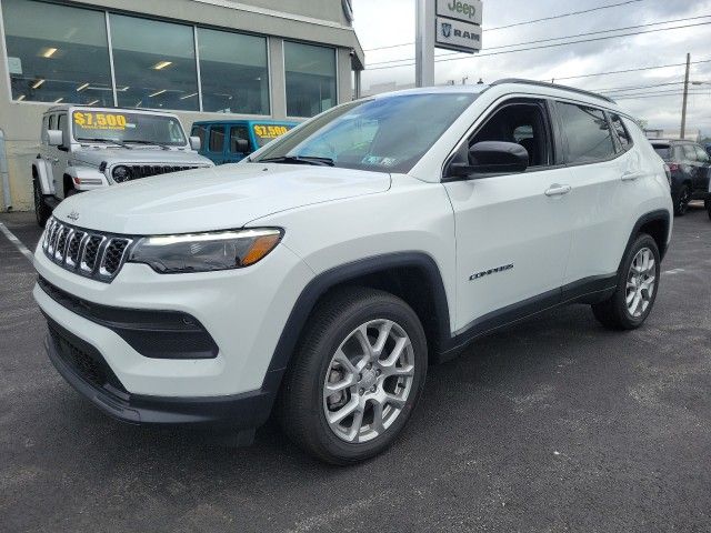 2024 Jeep Compass Latitude Lux