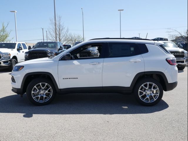 2024 Jeep Compass Latitude Lux