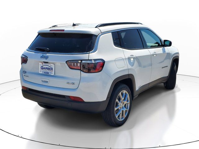 2024 Jeep Compass Latitude Lux