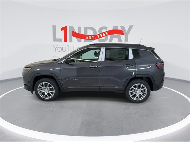 2024 Jeep Compass Latitude Lux