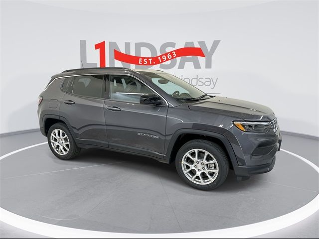 2024 Jeep Compass Latitude Lux