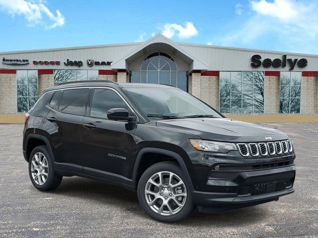 2024 Jeep Compass Latitude Lux