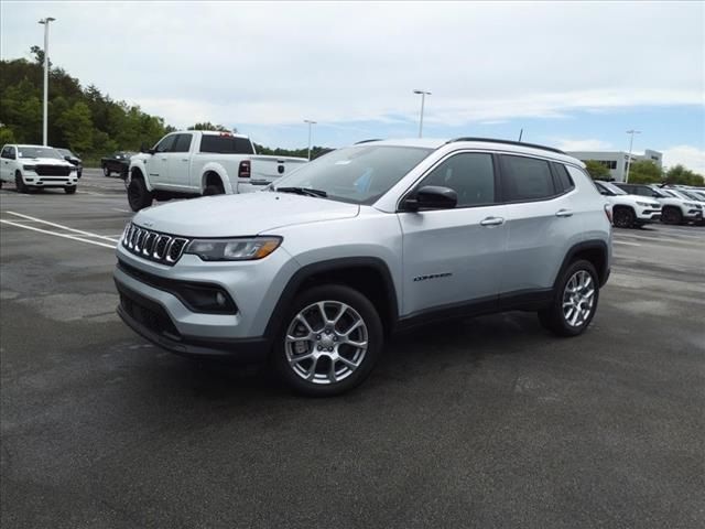 2024 Jeep Compass Latitude Lux