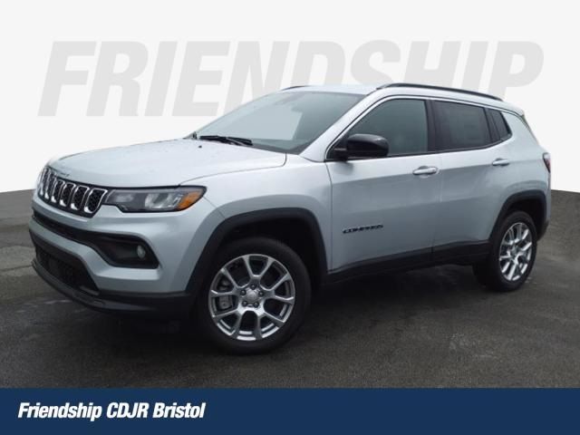 2024 Jeep Compass Latitude Lux