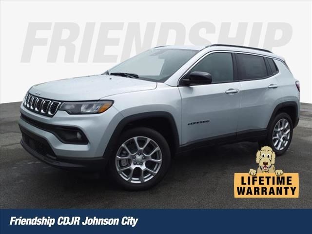 2024 Jeep Compass Latitude Lux