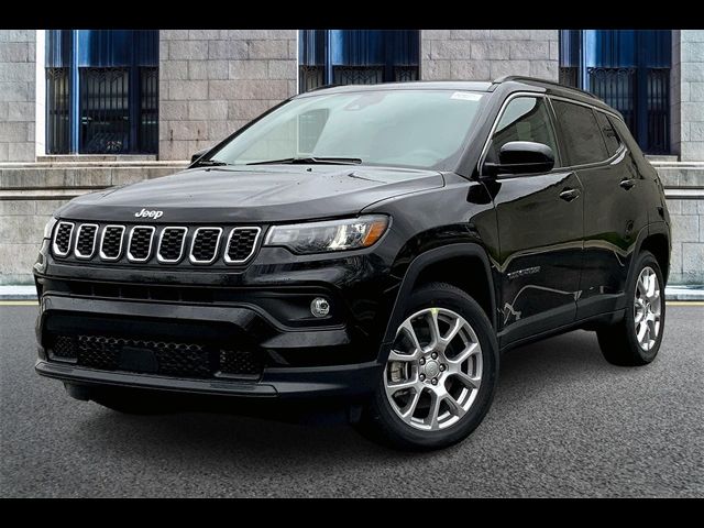 2024 Jeep Compass Latitude Lux