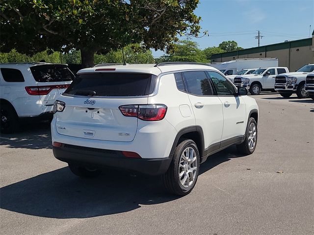 2024 Jeep Compass Latitude Lux