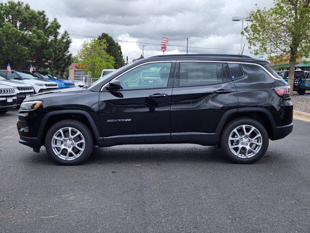 2024 Jeep Compass Latitude Lux