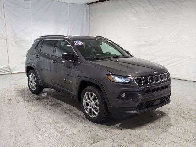 2024 Jeep Compass Latitude Lux